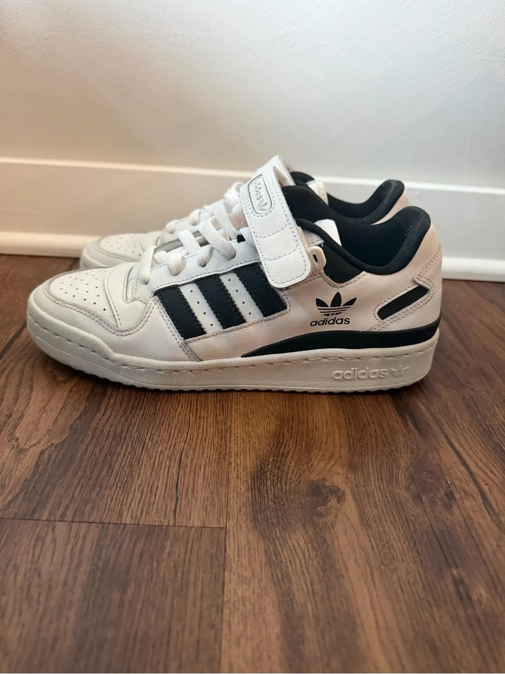 Adidas Forum Low Sneakers - White/Black